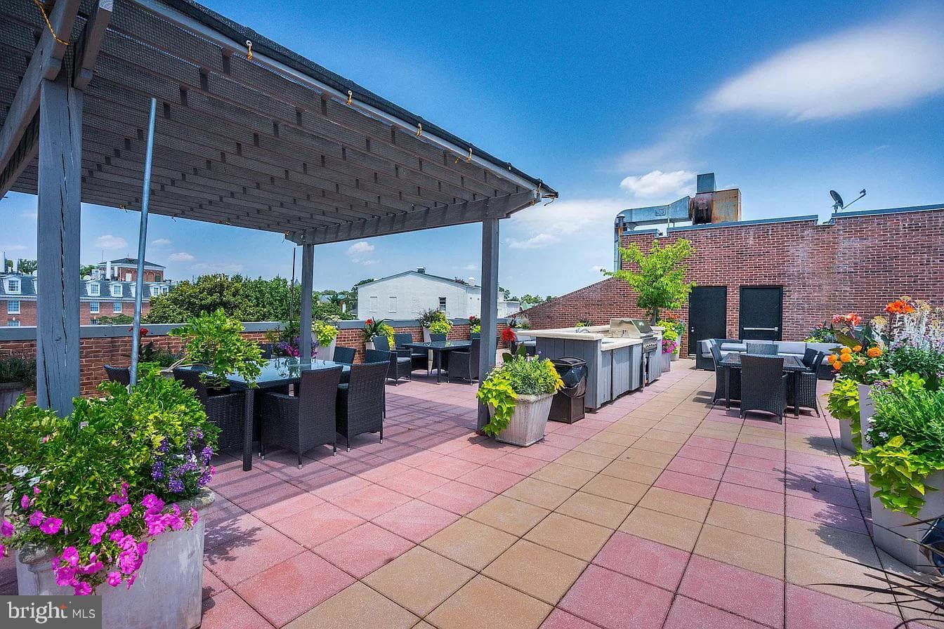 3251 Prospect Street NW #305 photo 25