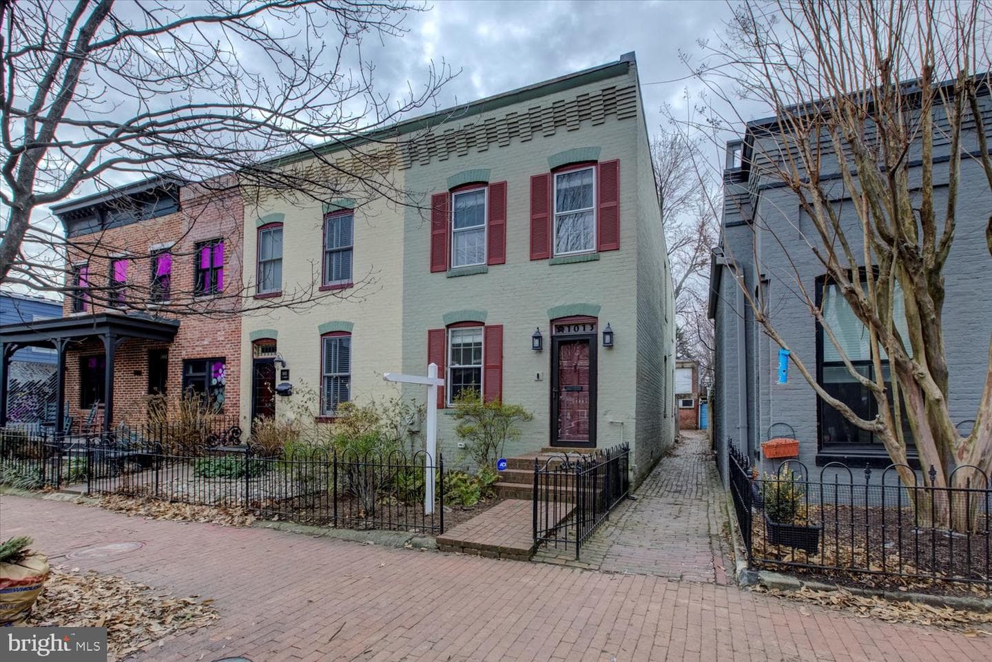 1013 C Street SE photo 1