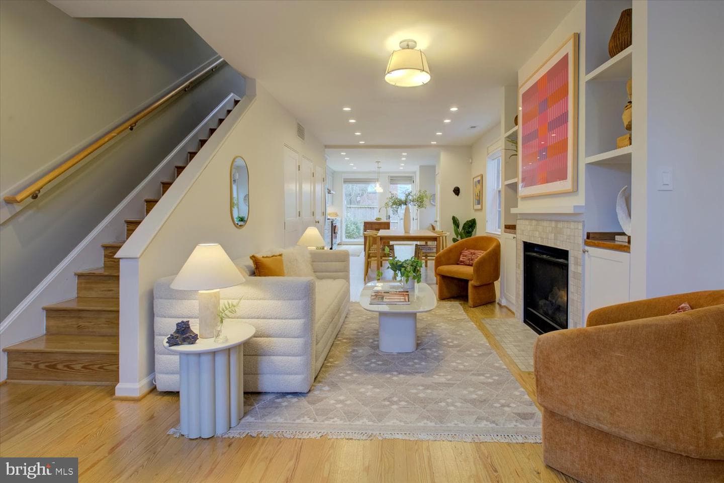 1013 C Street SE photo 3