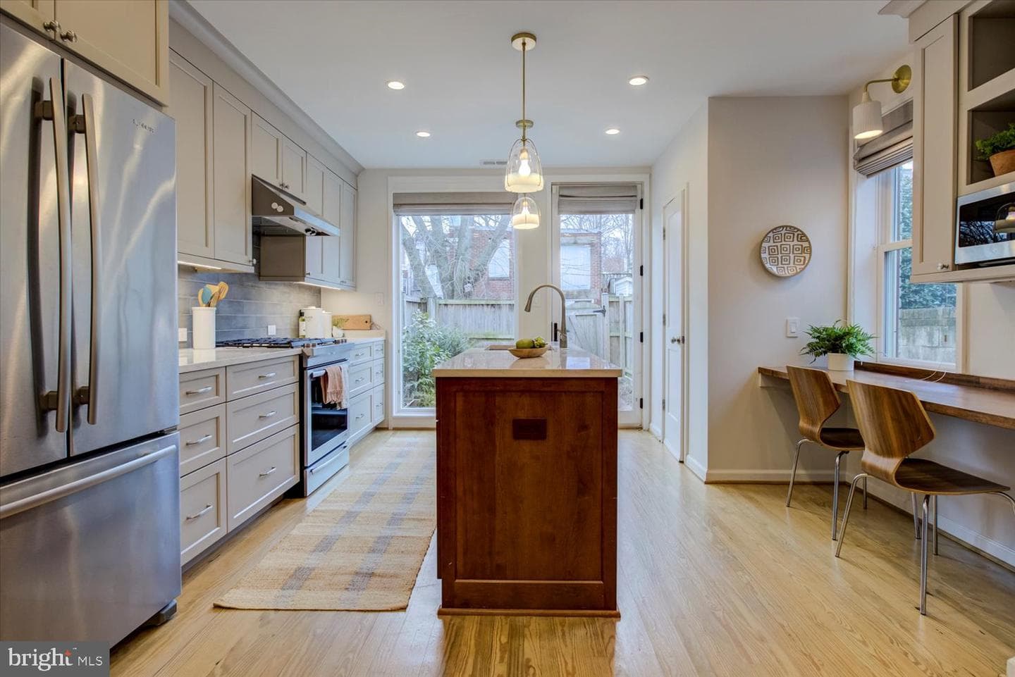 1013 C Street SE photo 6