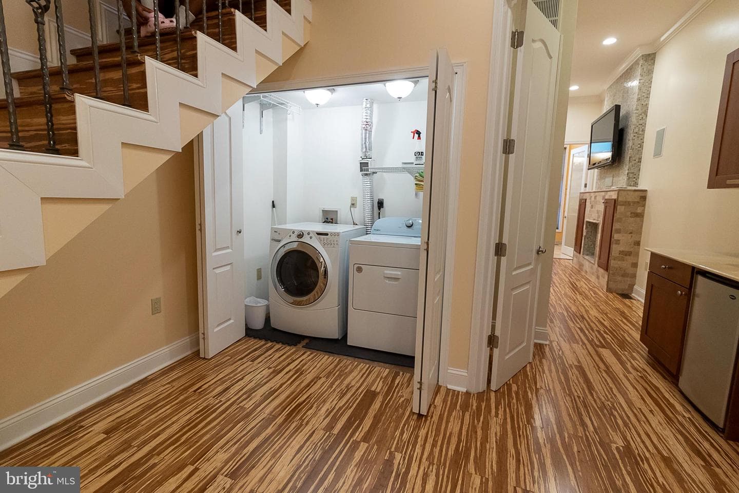 819 4th Street NE photo 37