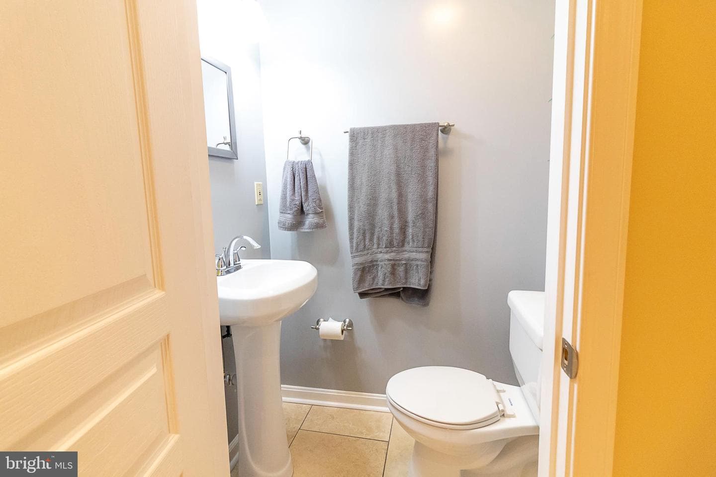 819 4th Street NE photo 9