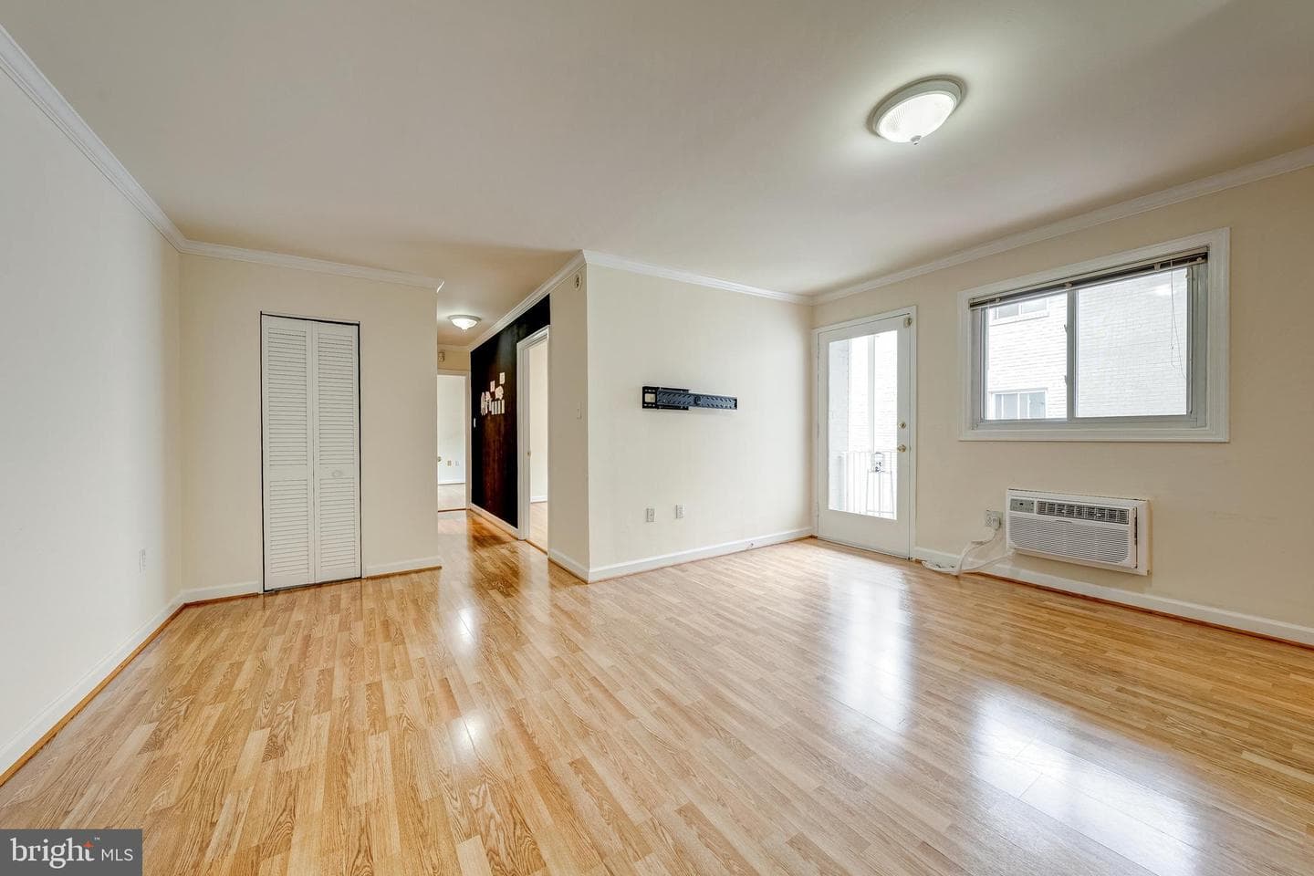 1420 Clifton Street NW #302 photo 10