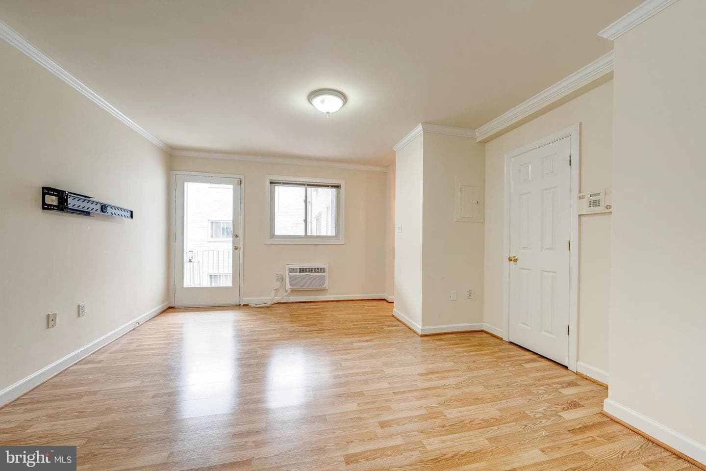 1420 Clifton Street NW #302 photo 11