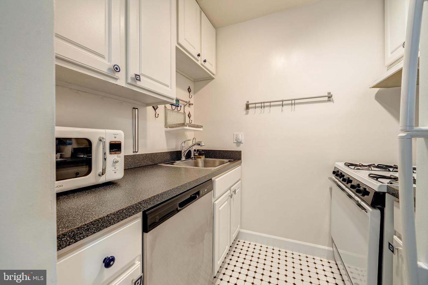 1420 Clifton Street NW #302 photo 12