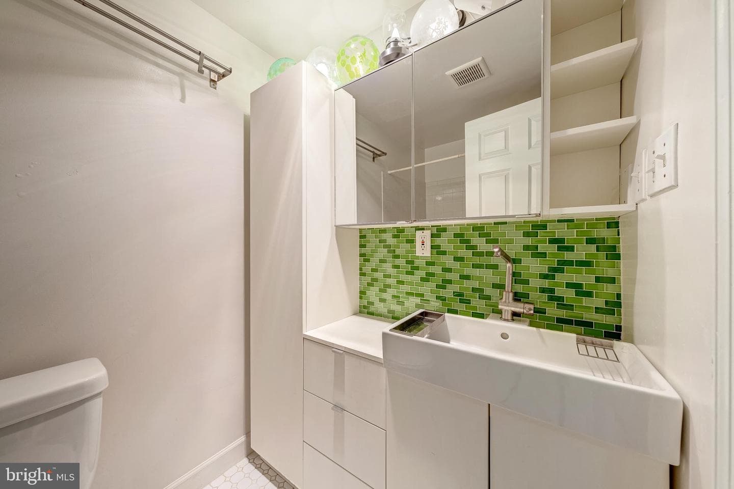 1420 Clifton Street NW #302 photo 22