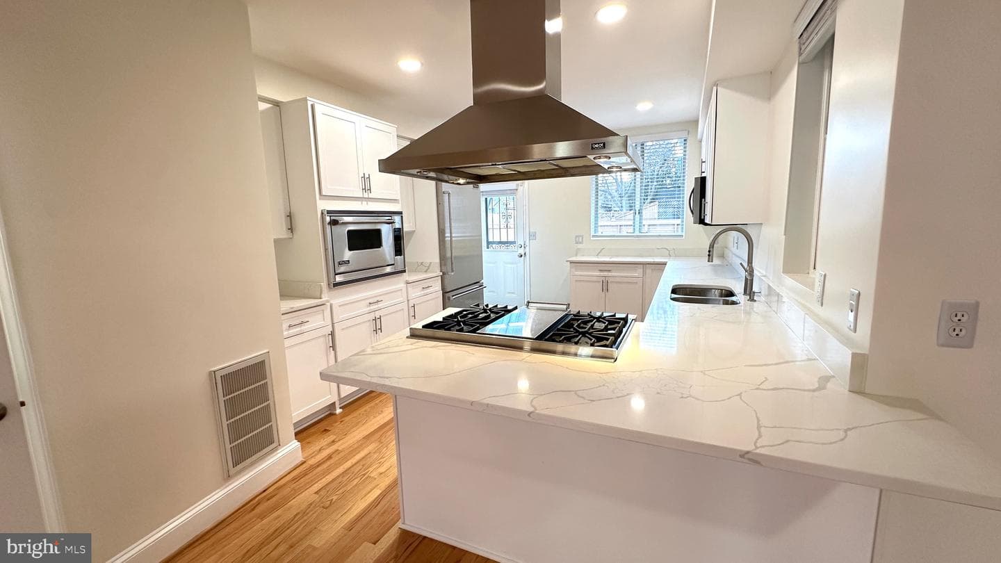 507 G Street NE photo 16