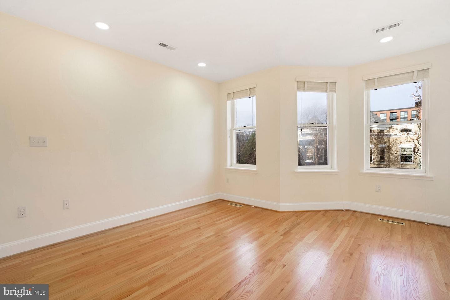 507 G Street NE photo 25