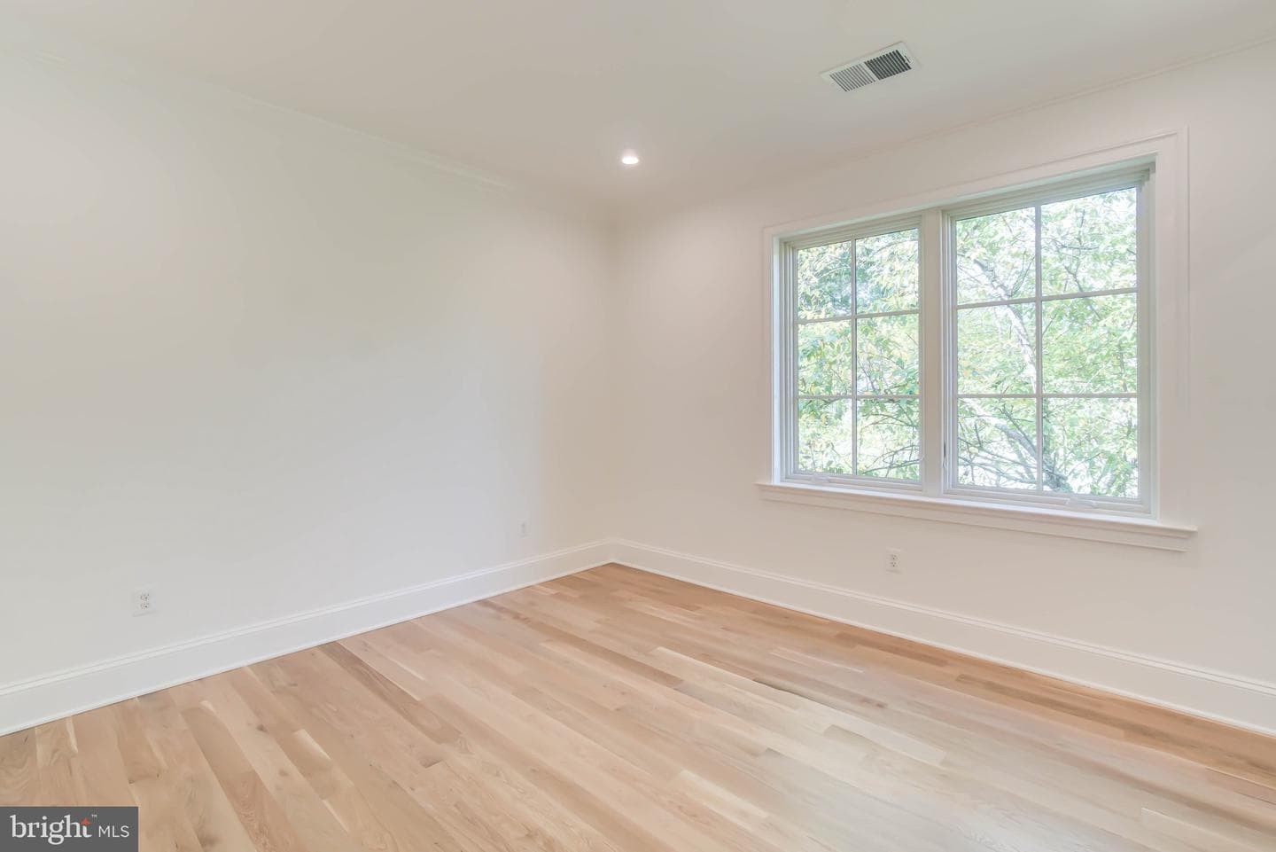 4821 Upton Street NW photo 83
