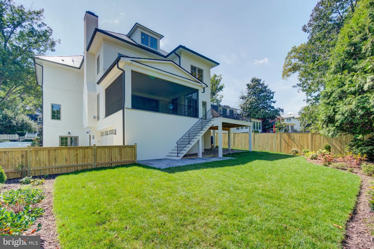 4821 Upton Street NW photo 9