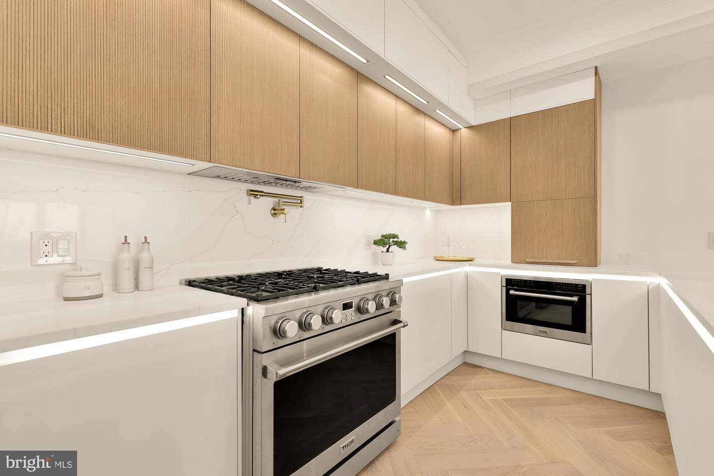 733 Euclid Street NW #304 photo 7