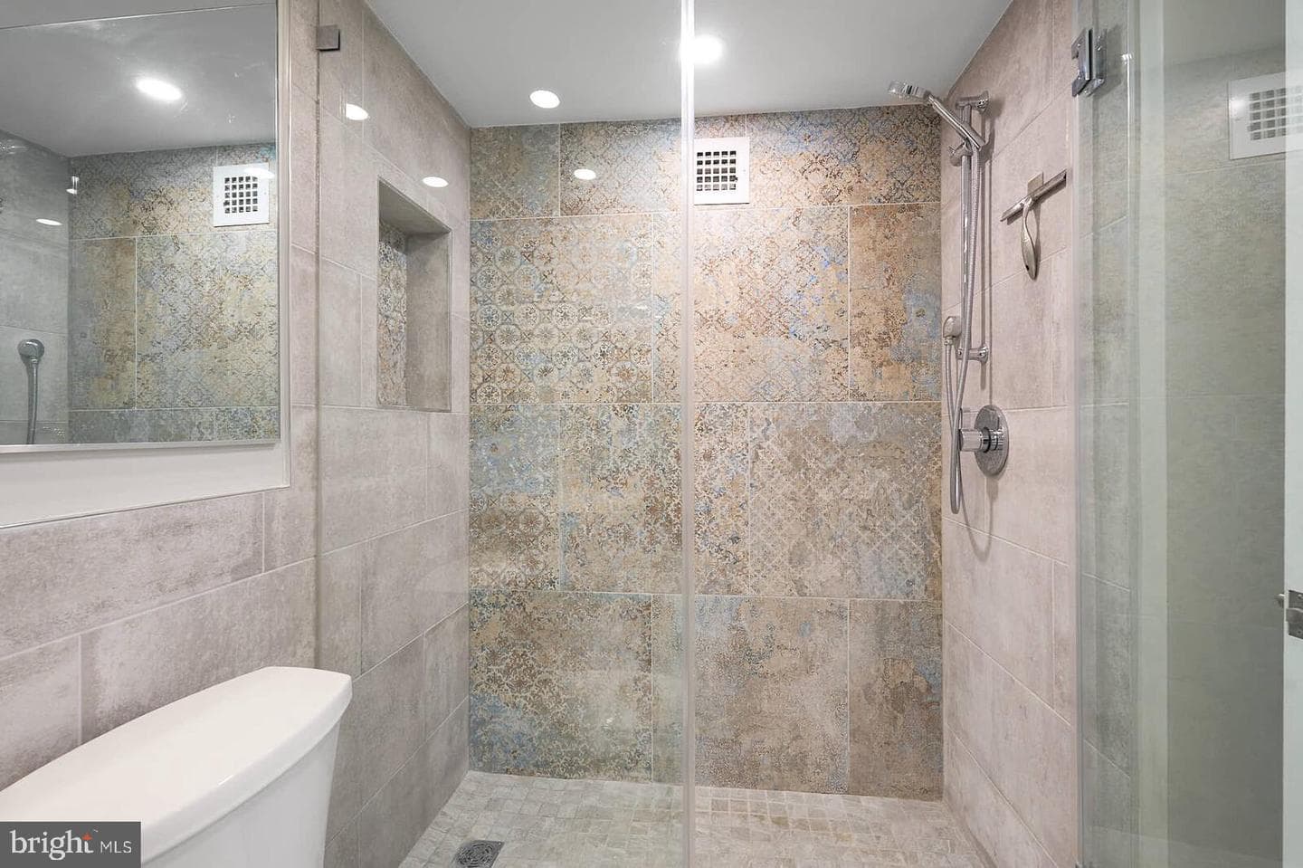 700 7th Street SW #313 photo 16