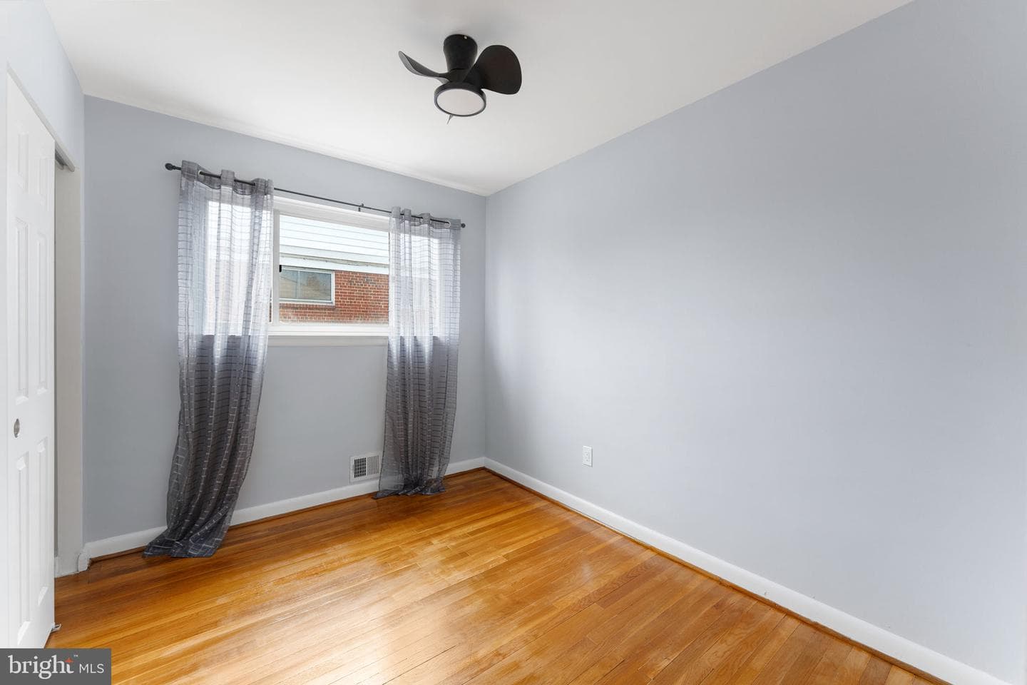 5213 12th Street NE photo 20