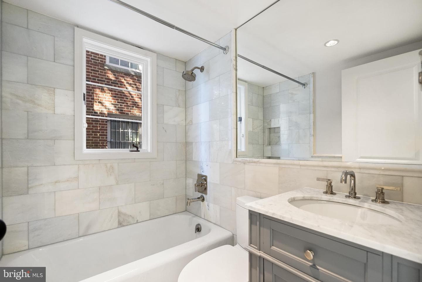 2429 California Street NW photo 39