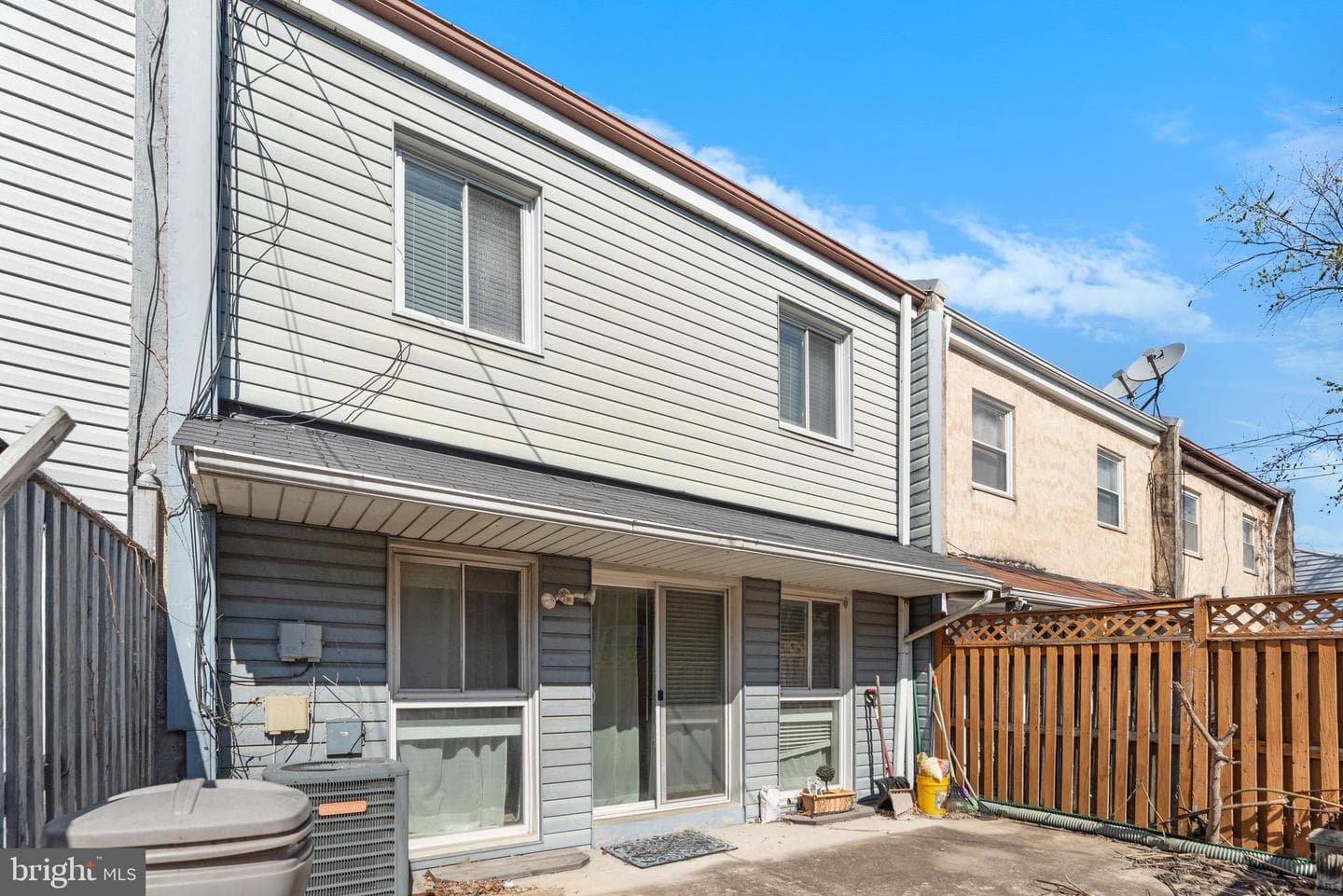 1643 11th Place NE photo 25
