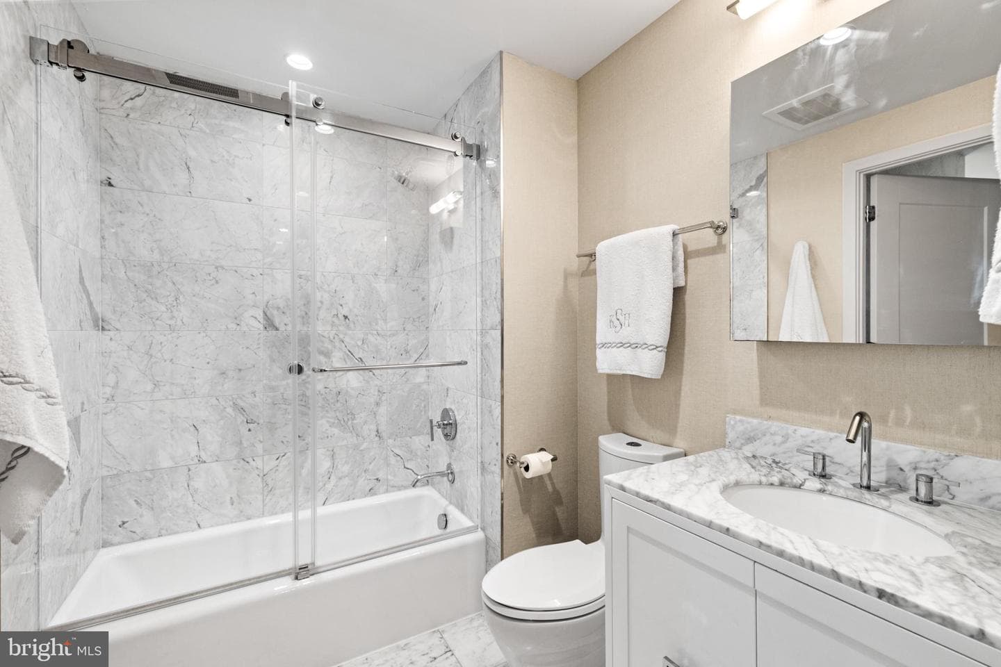 45 Sutton Square SW #1110 photo 22