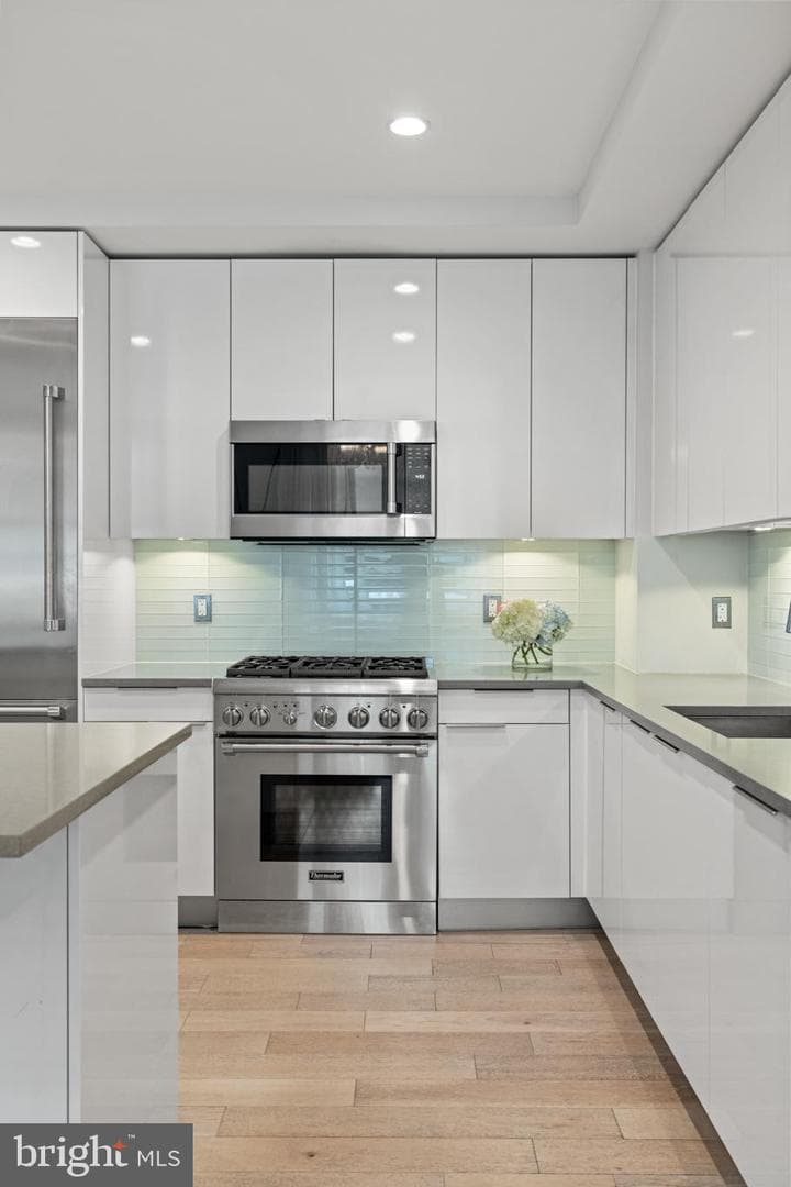 45 Sutton Square SW #1110 photo 6