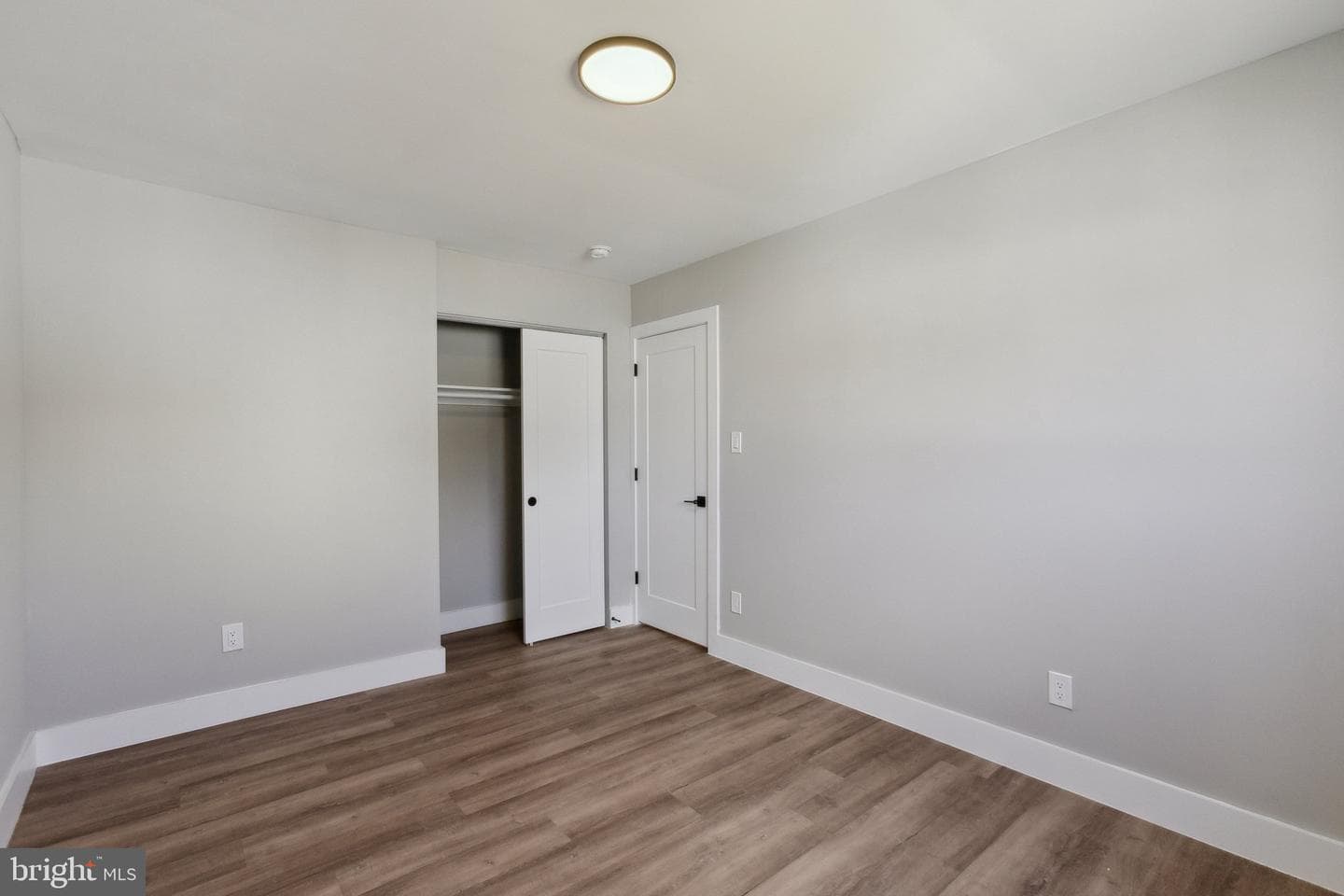 616 Buchanan Street NE photo 18
