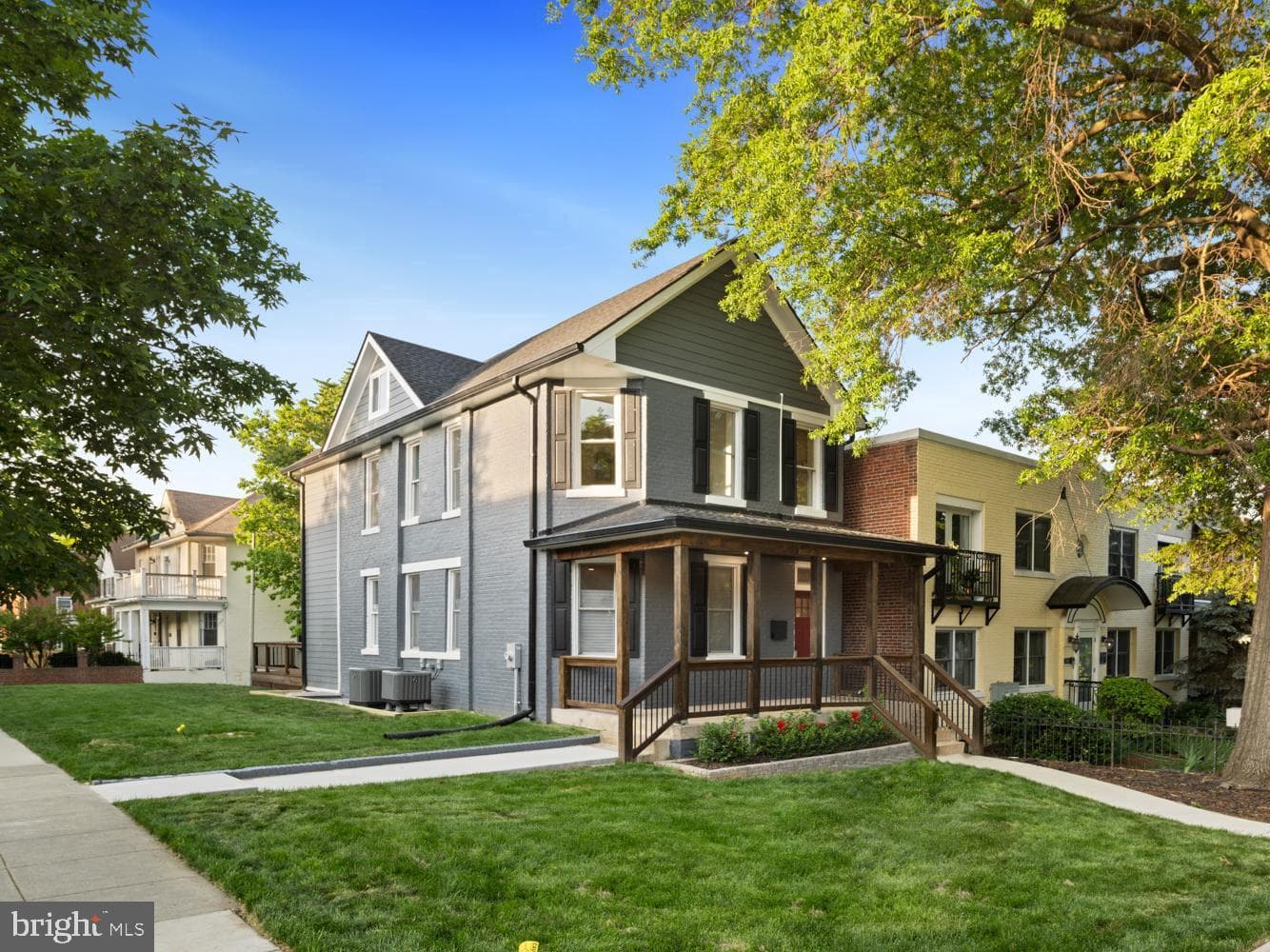 200 Bryant Street NE photo 1