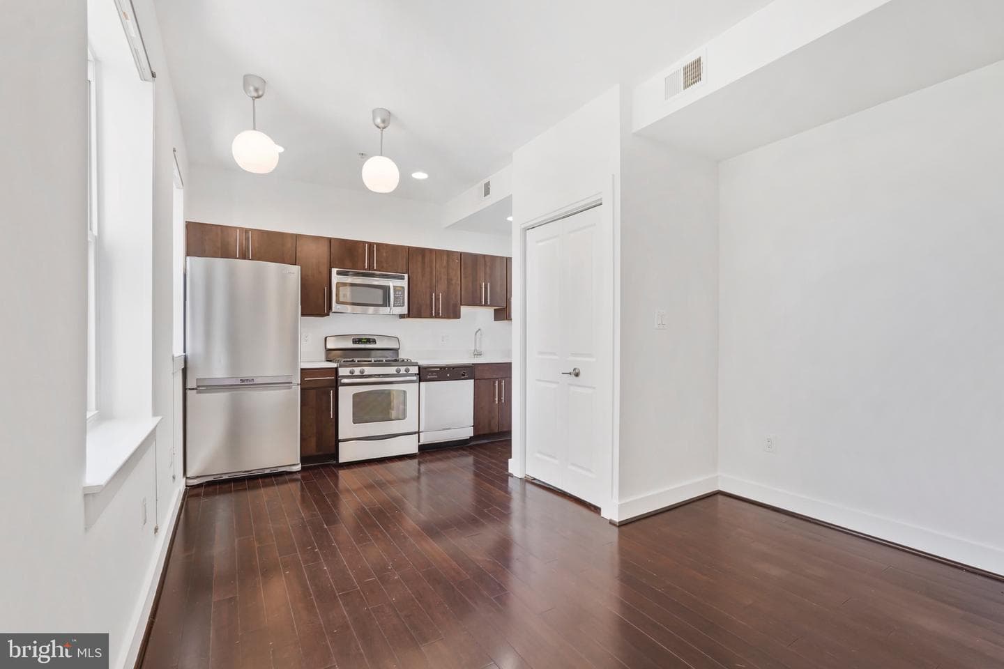315 G Street NE #204 photo 7