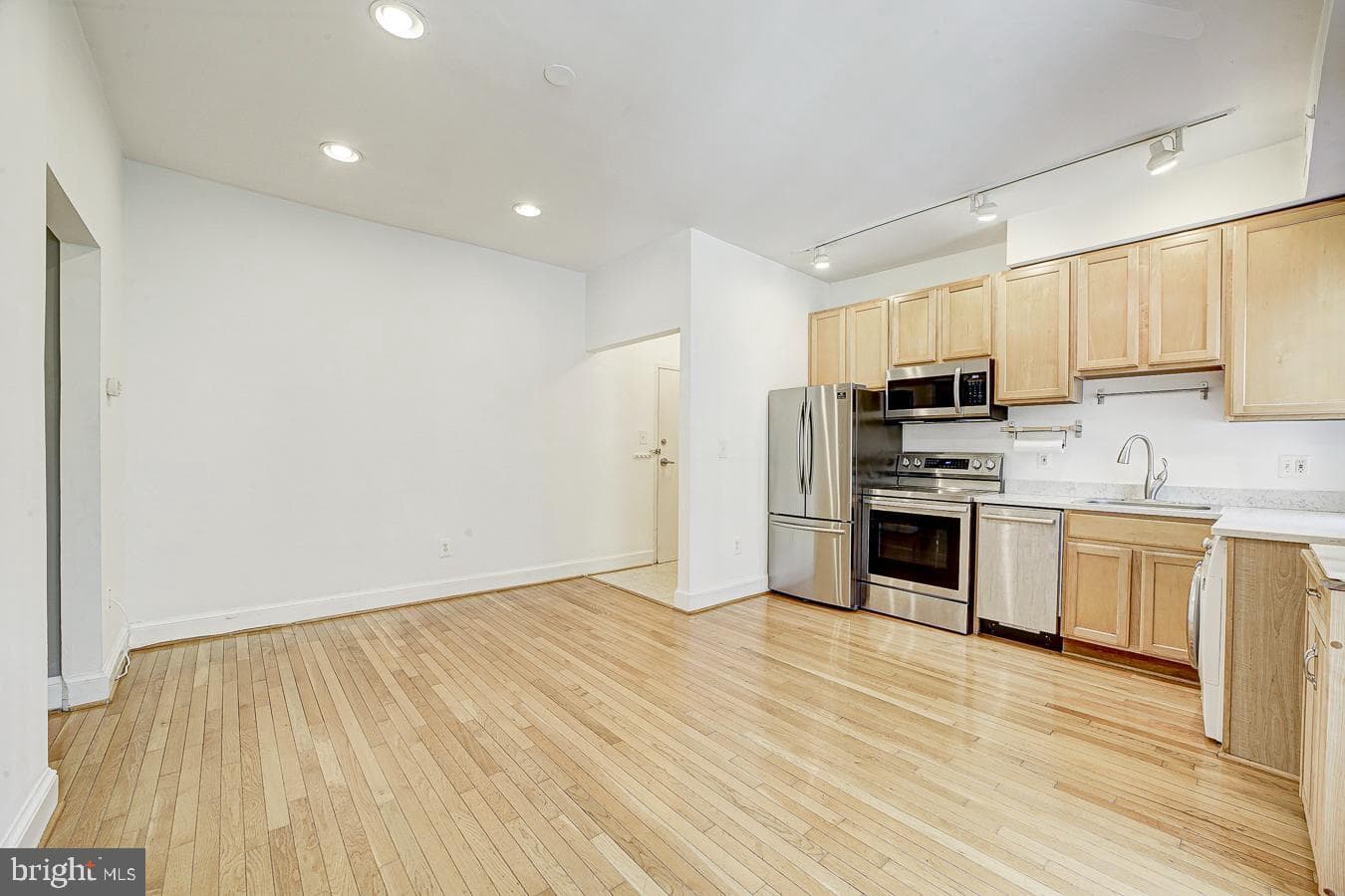 1401 Columbia Road NW #219 photo 6