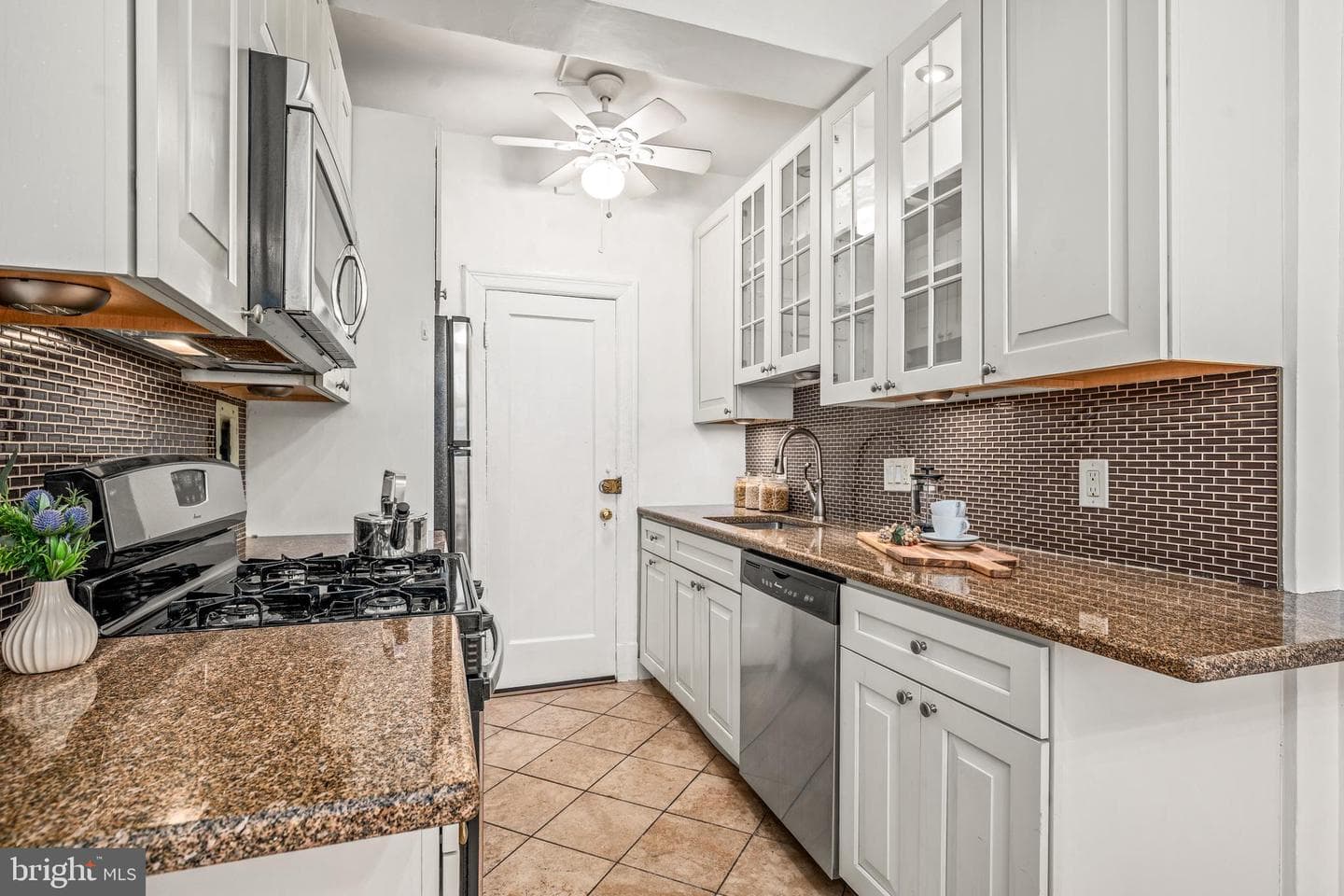 2032 Belmont Road NW #123 photo 11