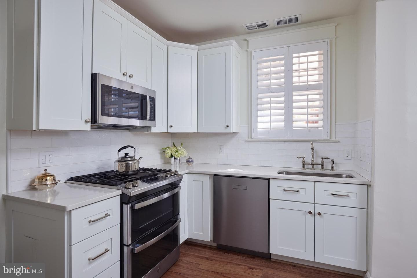 2401 Tunlaw Road NW photo 24