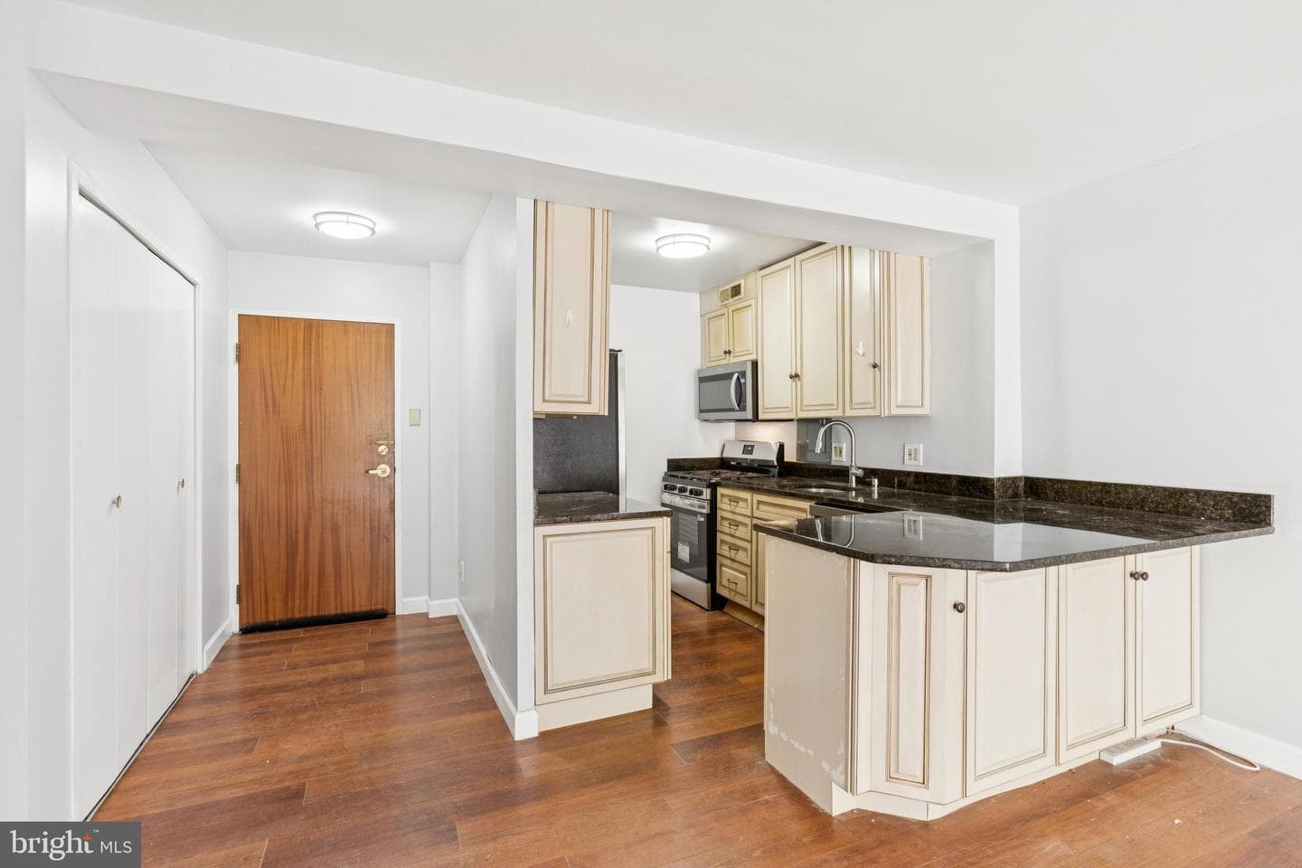730 24th Street NW #321 photo 7