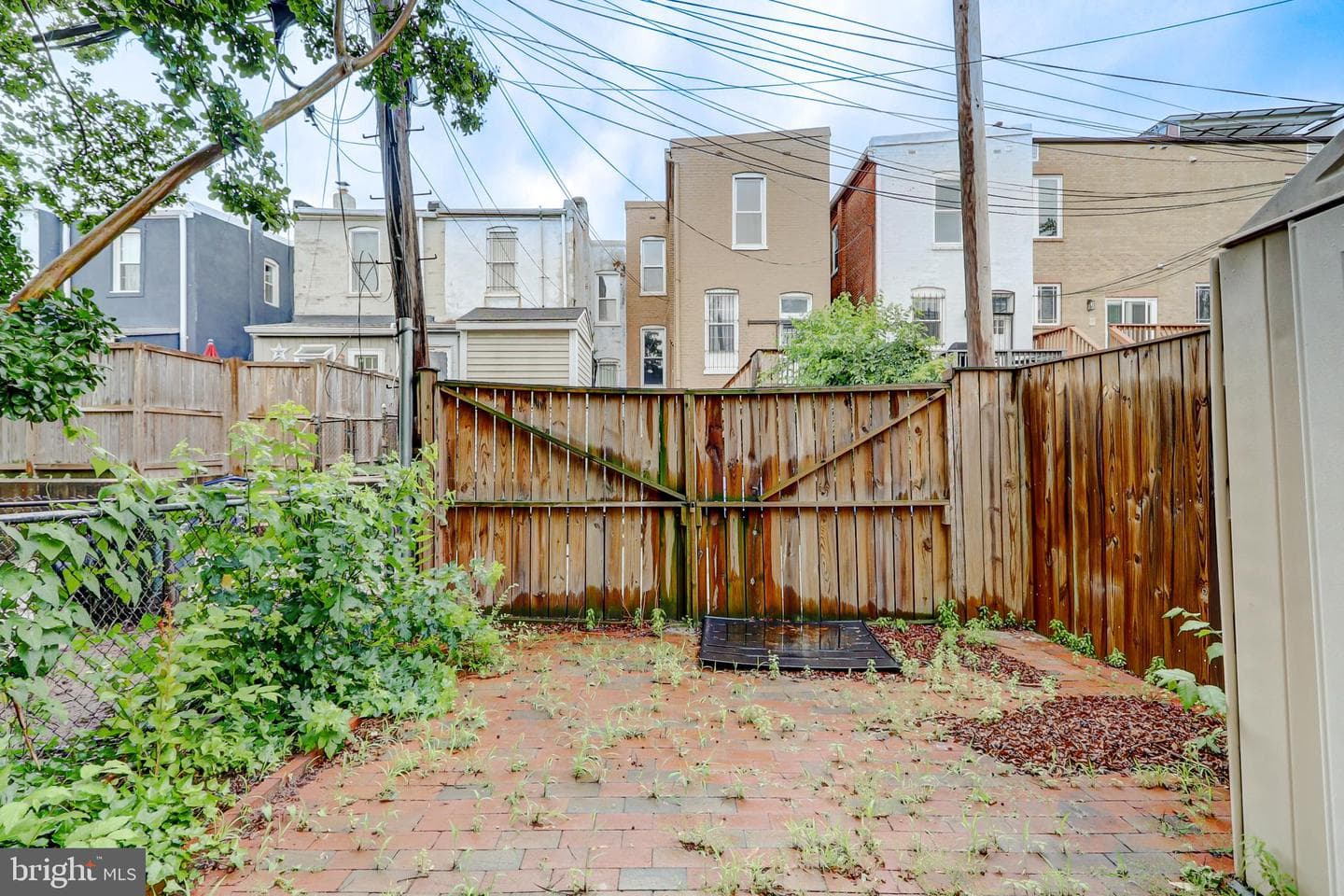 1307 Emerald Street NE photo 19