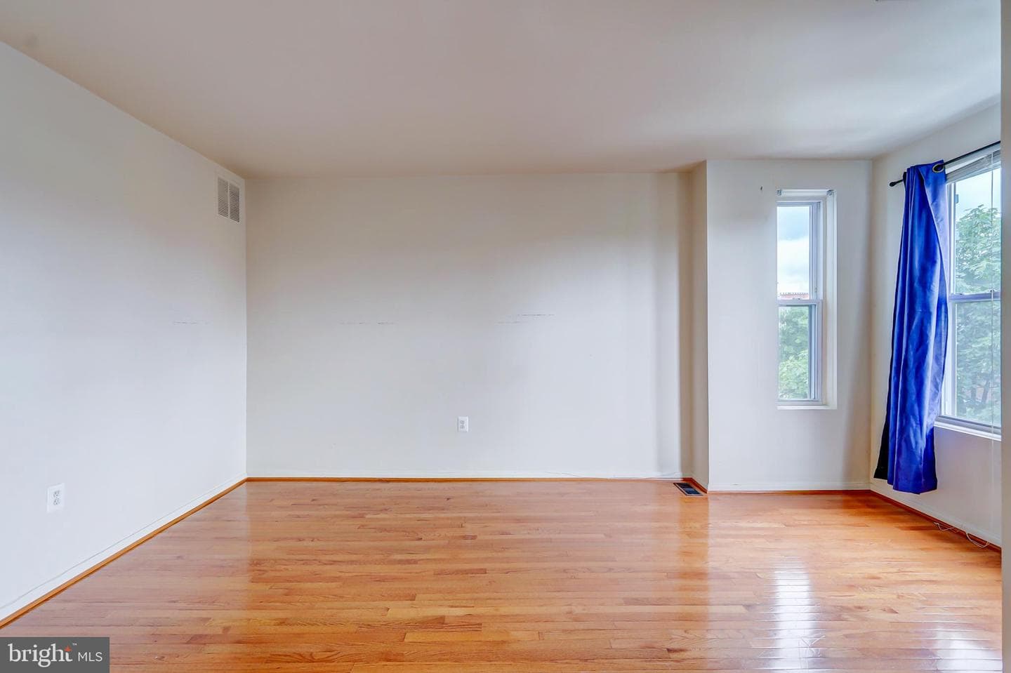 1307 Emerald Street NE photo 27