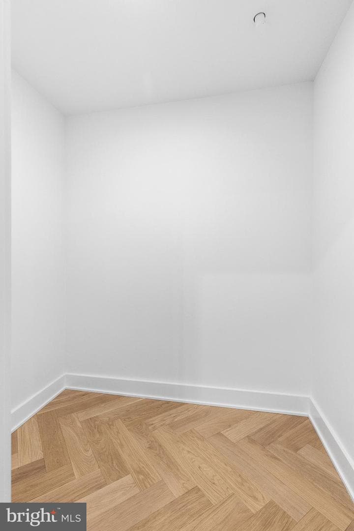 1124 Florida NE #206 photo 22