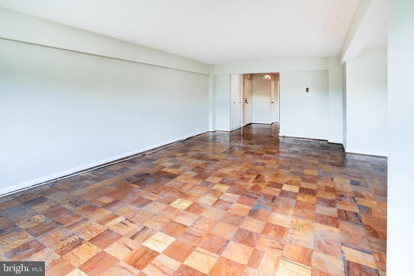 4201 Cathedral Avenue NW #1004e photo 13