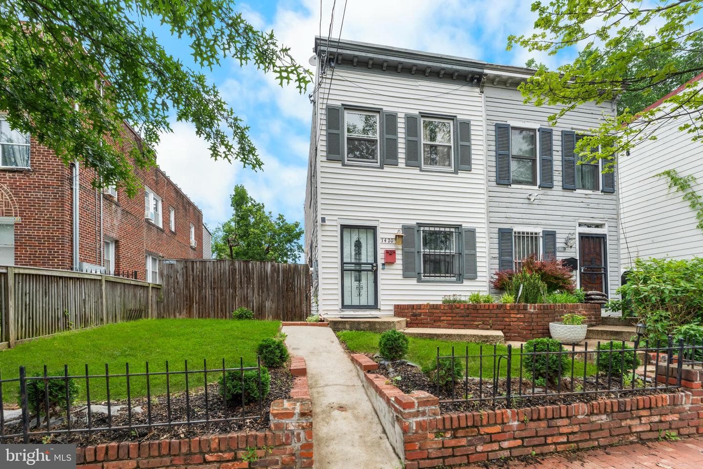 1420 V Street SE photo 3