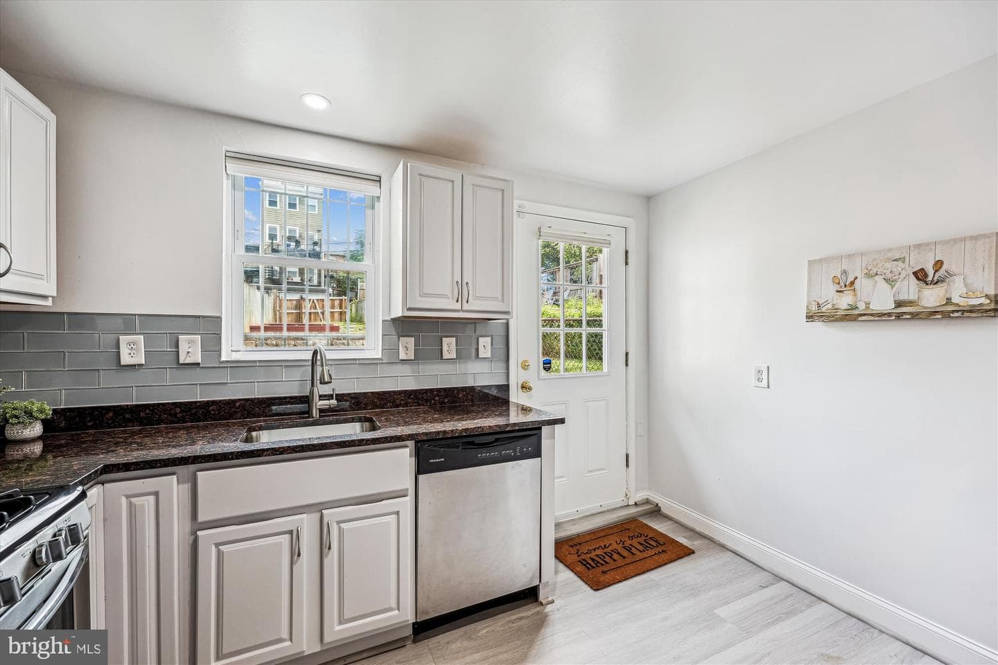 825 Euclid Street NW photo 16