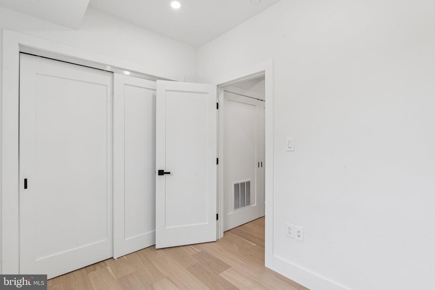 636 Edgewood Street NE #a photo 12