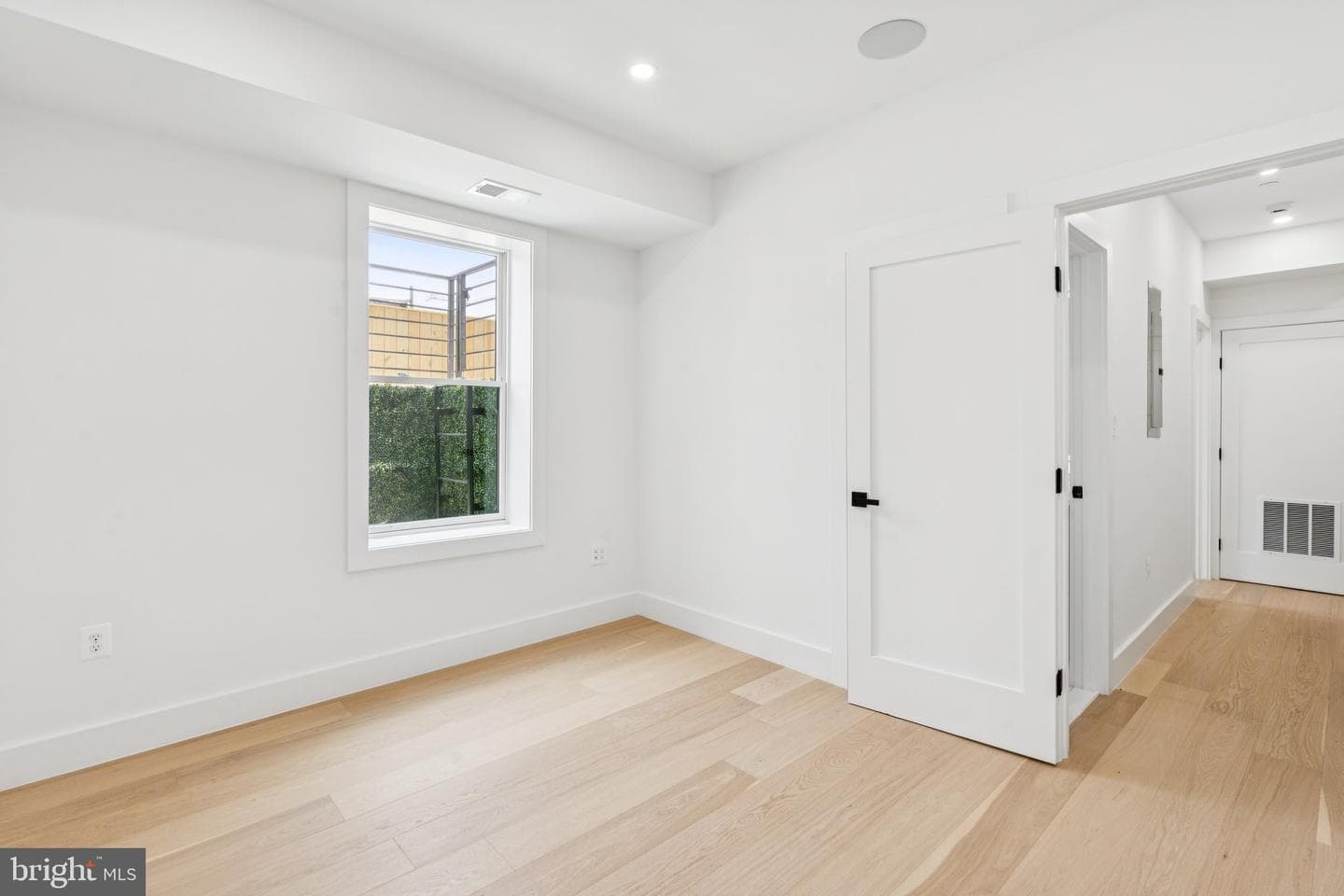 636 Edgewood Street NE #b photo 10