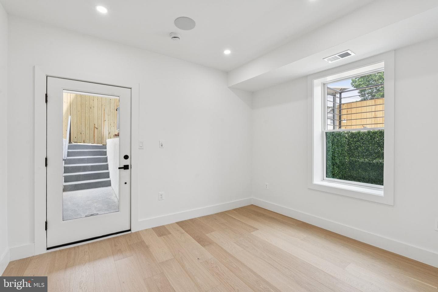 636 Edgewood Street NE #b photo 19