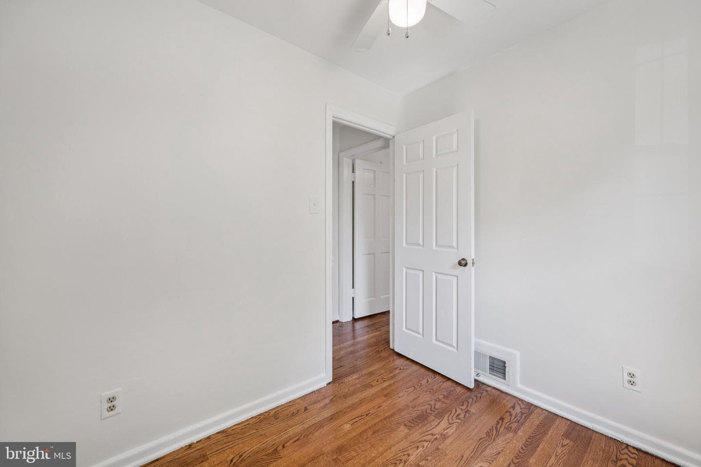 4932 11th Street NE photo 15