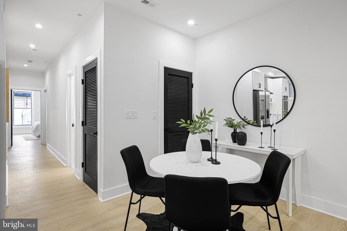 616 NW Kenyon Street NW #3 photo 5