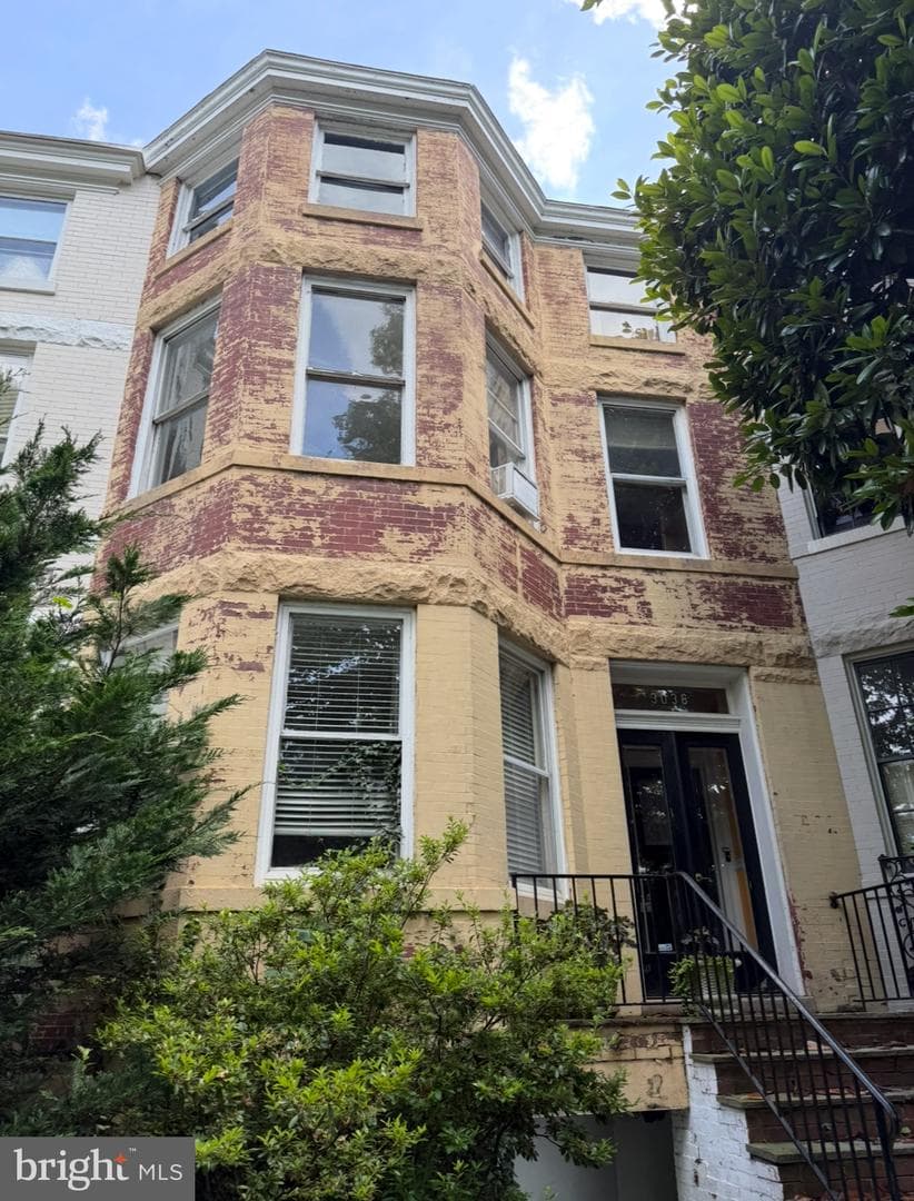 3036 O Street NW photo 1