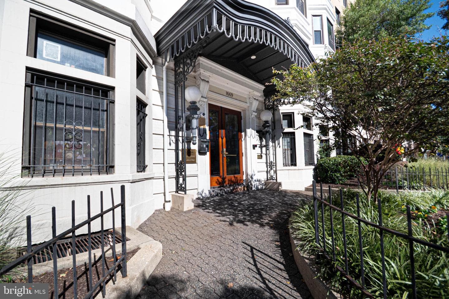 1669 Columbia Road NW #109 photo 3