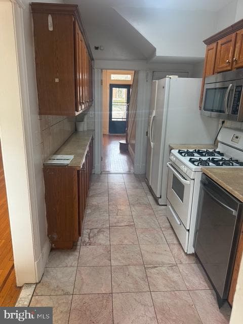 812 Emerson Street NW photo 10