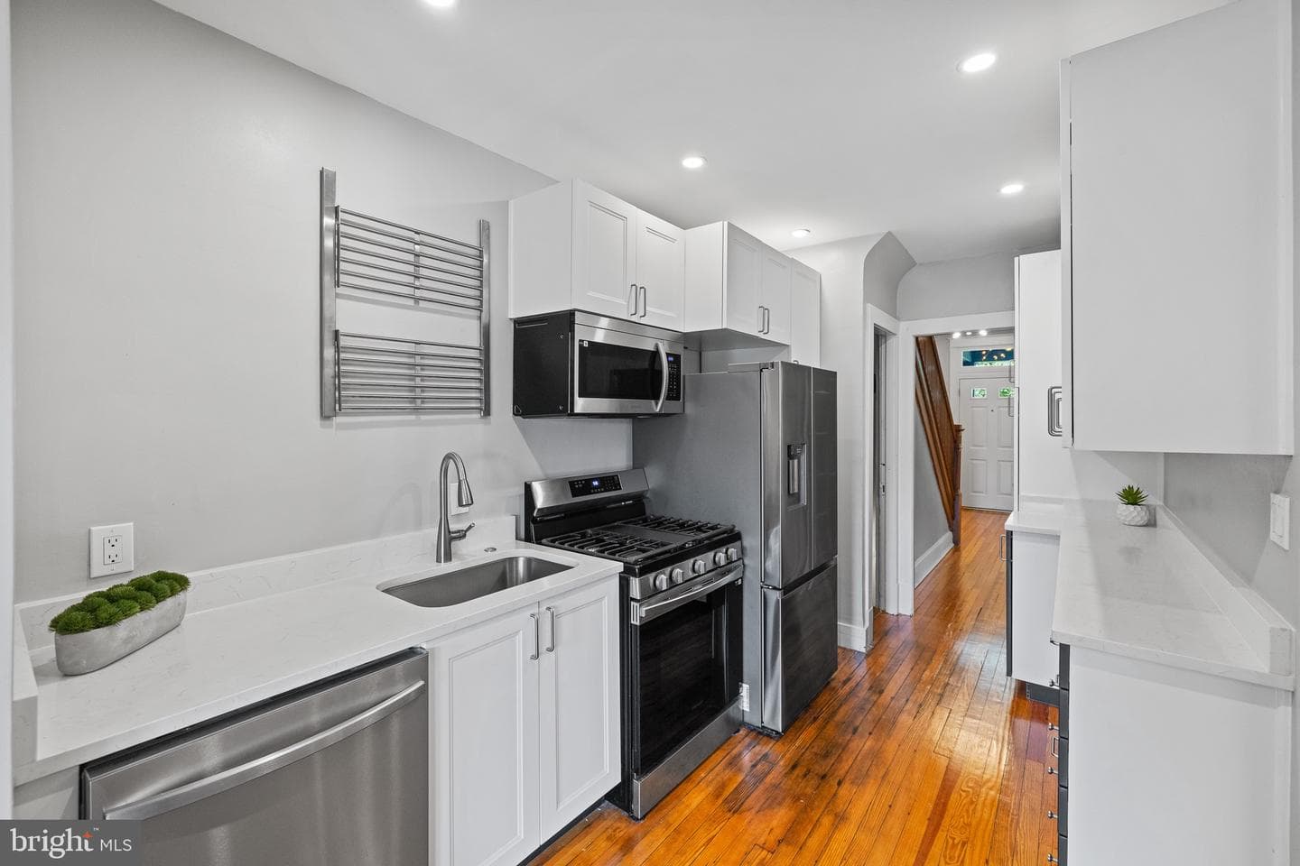 213 Channing Street NE photo 15