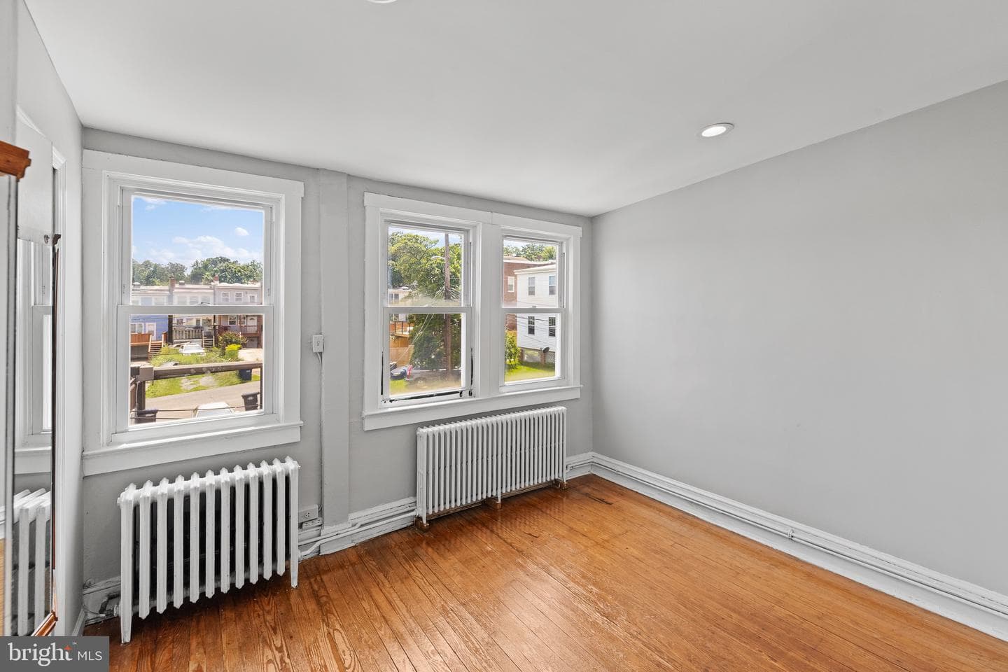 213 Channing Street NE photo 36