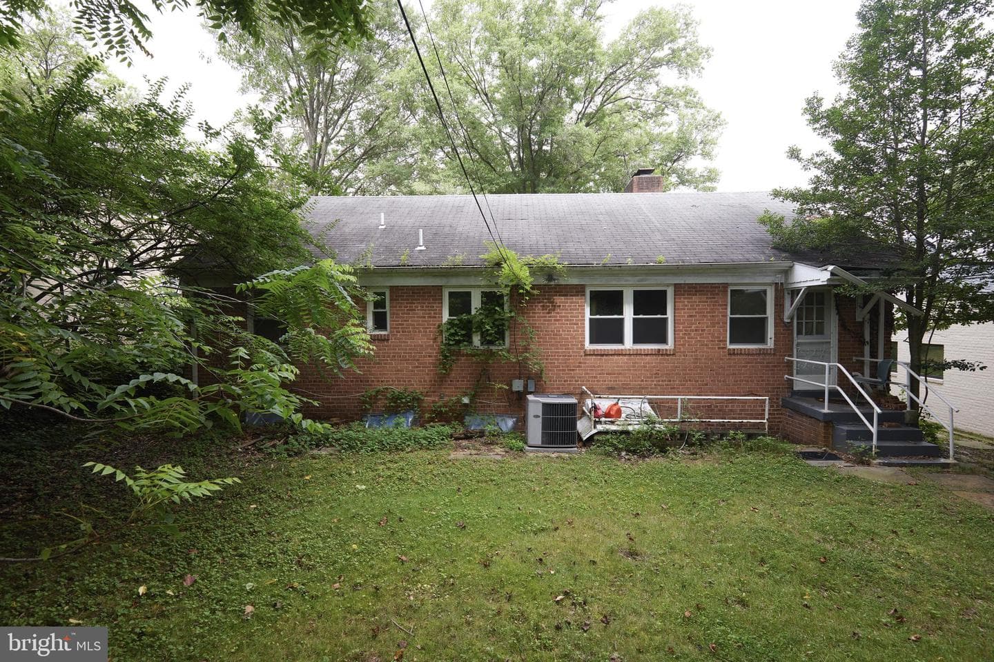 7015 Western Avenue NW photo 4