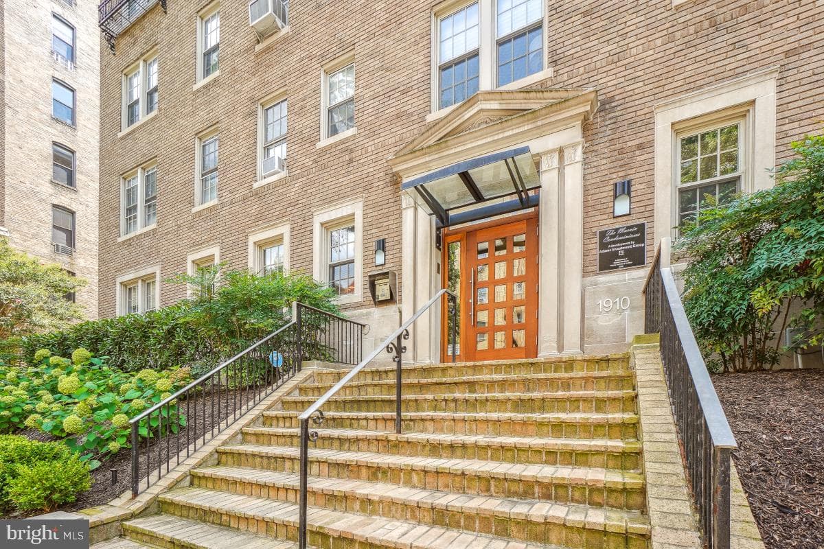 1910 Kalorama Road NW #403 photo 1