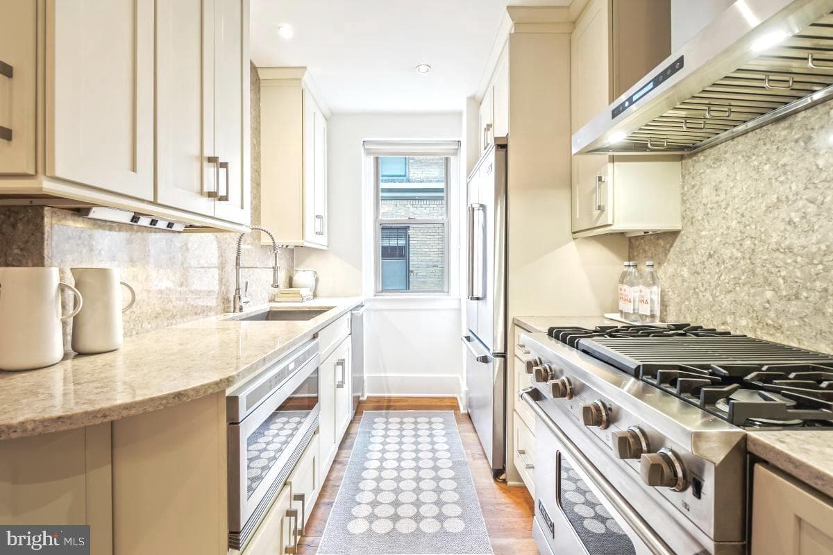 1910 Kalorama Road NW #403 photo 13