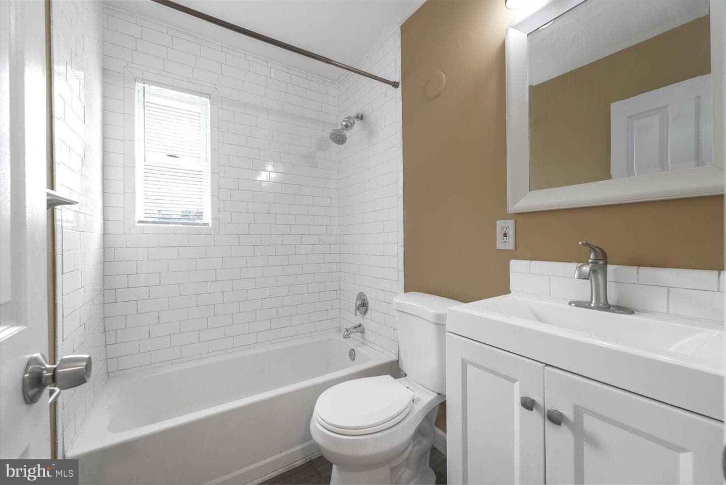 750 Barnaby Street SE #201 photo 11