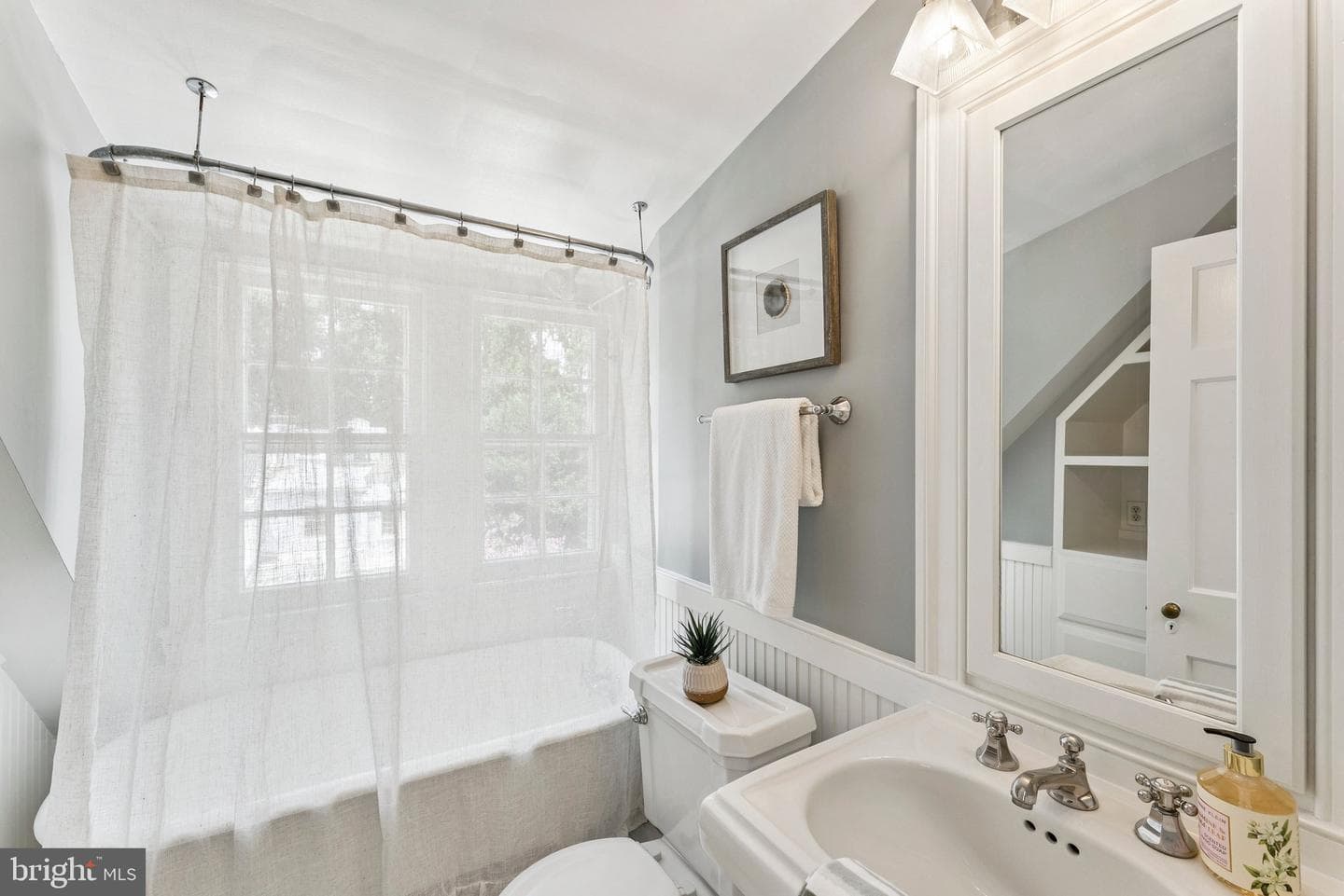 2913 Cathedral Avenue NW photo 27