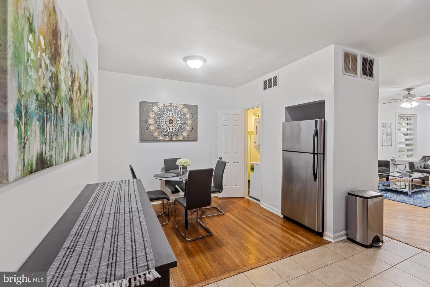 633 Elliott Street NE photo 22
